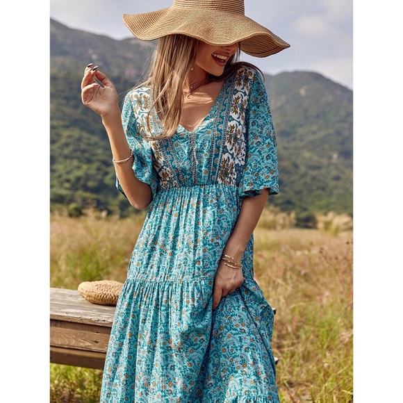 🦋 BLUE FLORAL BOHO MAXI DRESS! - Picture 7 of 15